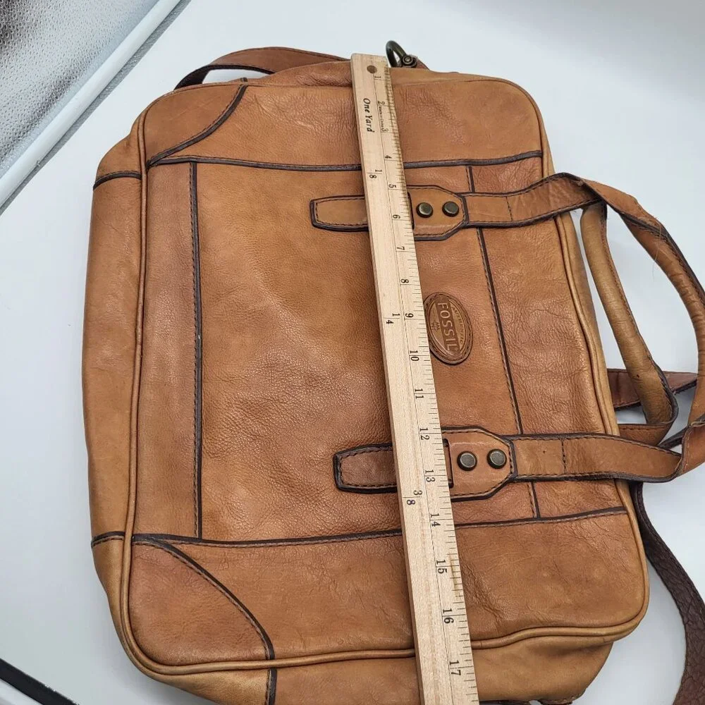 FOSSIL Brown Leather Laptop Bag Satchel Messenger Shoulder Strap y2k acadamia - Picture 4 of 16